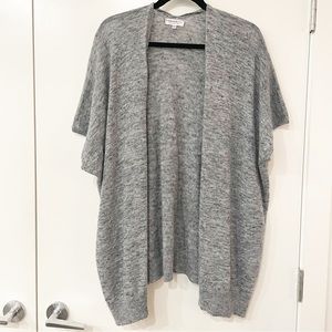 Community Aritzia Wool Blend Knit Grey/Black Short Sleeve Cape Size XXS/XS